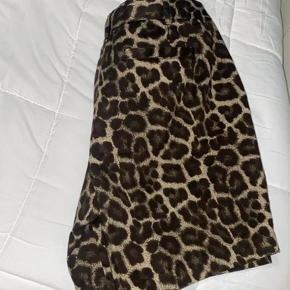 MICHAEL Michael Kors Leopard High Waist Shorts - Picture 4 of 5